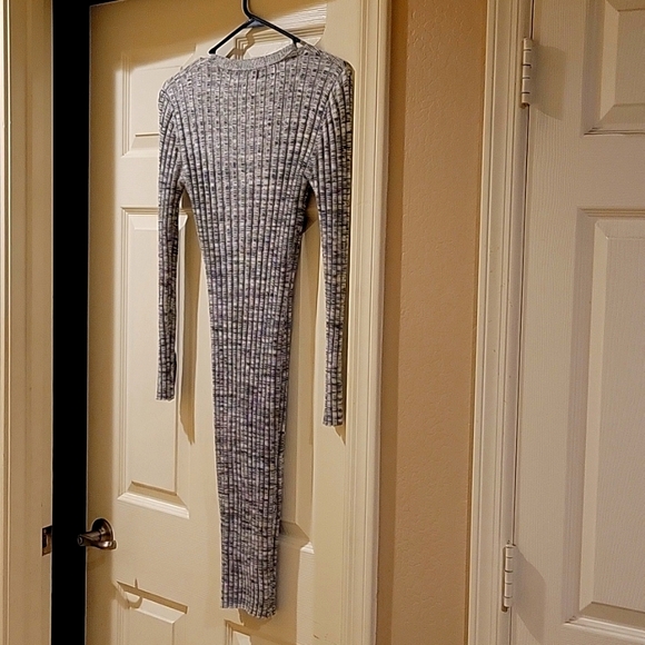 Willow and Wind Sweater grey colored dress. - Picture 2 of 4